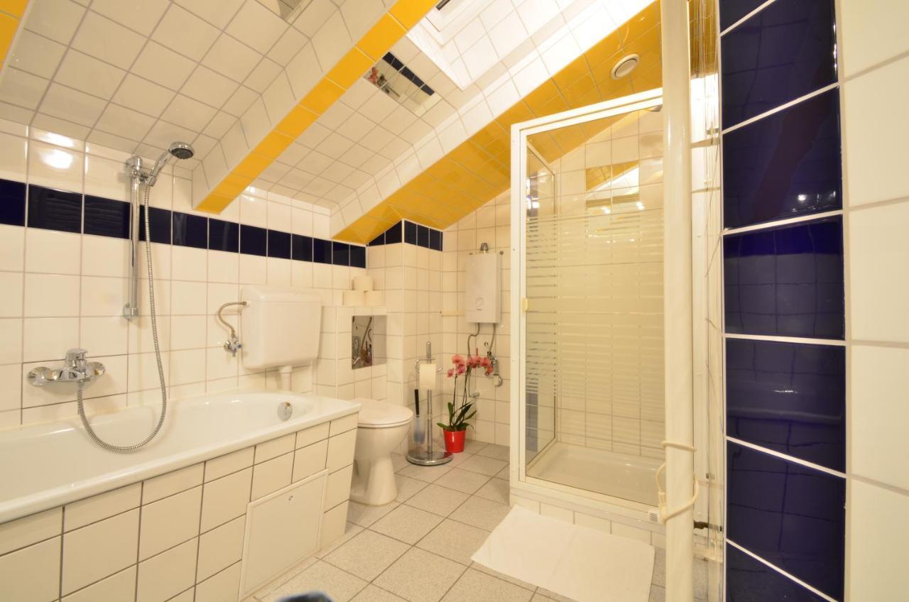 Ajo Apartments - Alte Donau Lake View Penthouse - Self-Check-In Wien Exteriör bild